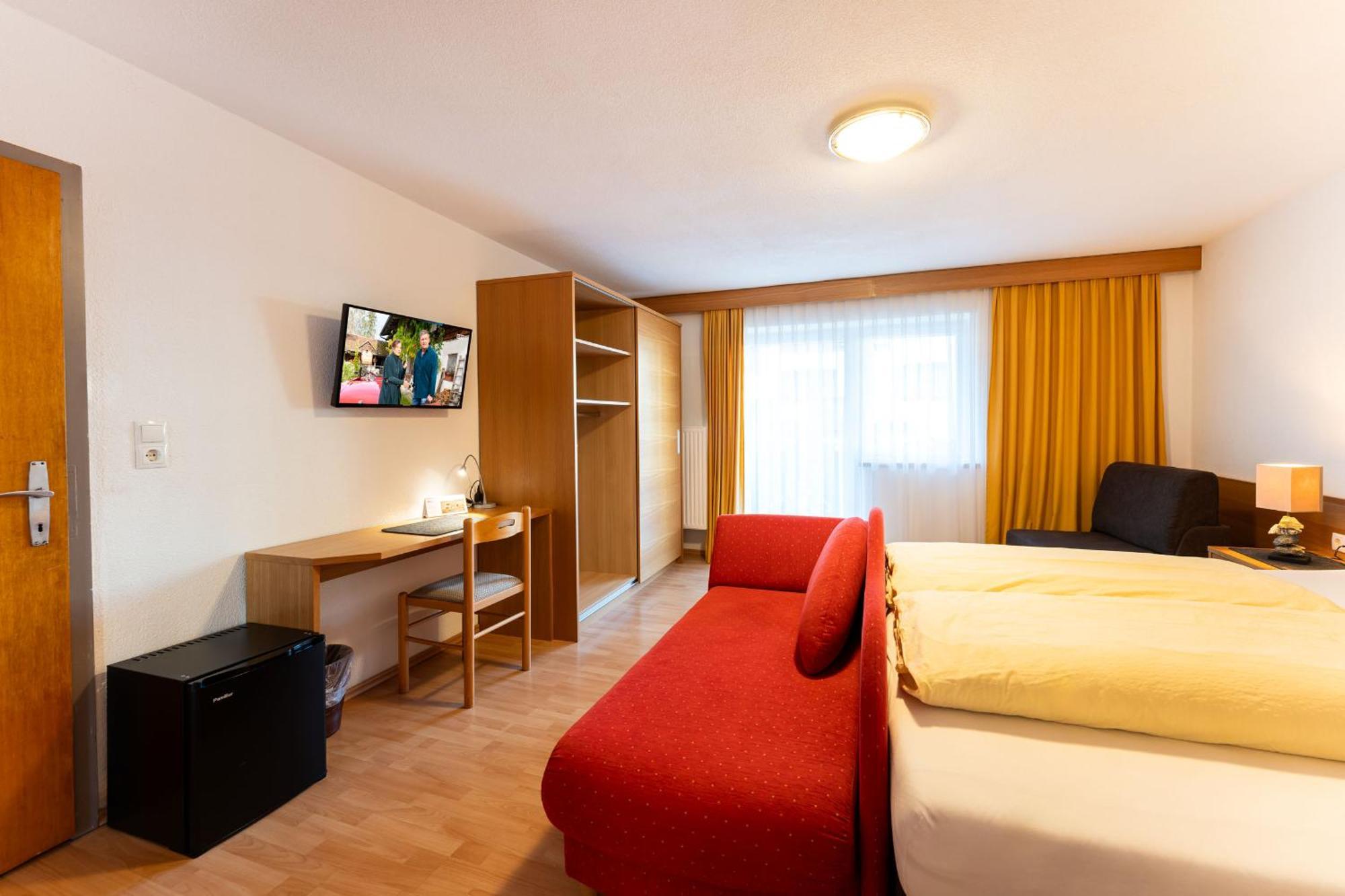 Gaestehaus -pension Edelweiss 3*